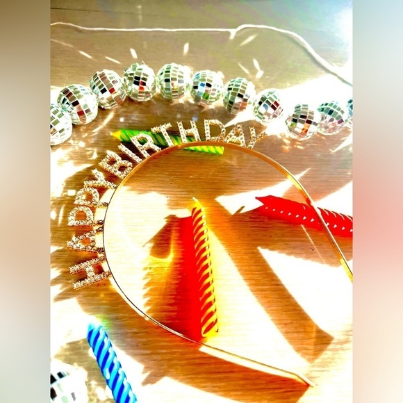 HAPPY BIRTHDAY TIARA - Picture 7 of 9